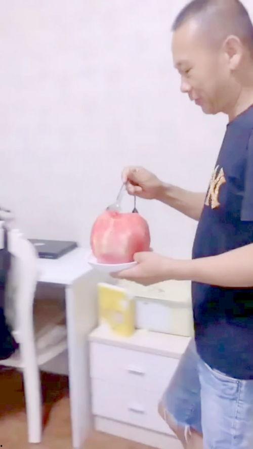 小棉袄吃瓜视频直播回放,精彩瞬间回顾  第3张