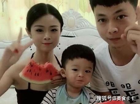 两个娃比赛吃瓜视频大全,两大萌娃吃瓜大赛精彩瞬间大盘点  第2张