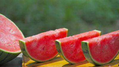 九言吃瓜视频素材,揭秘娱乐圈幕后故事，带你领略明星们的真实生活  第3张