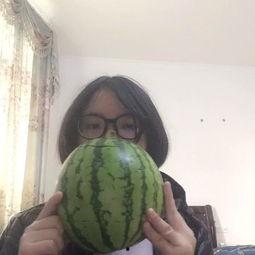 阿坝县吃瓜事件视频,一场引发热议的网络风波  第2张