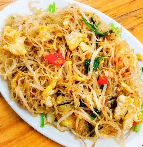 炒米粉视频完整版吃瓜,揭秘地道美食制作过程，吃瓜观众大饱口福