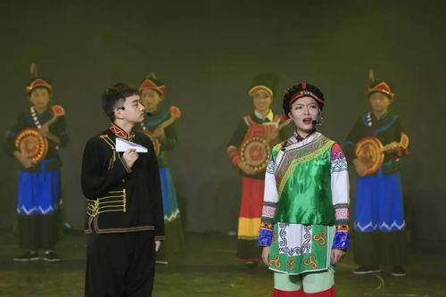 阿星和阿奇吃瓜表演视频,趣味横生的搞笑瞬间  第2张